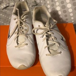 Nike cheer shoes